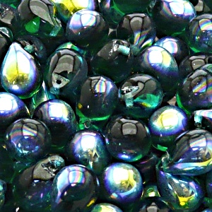 10ks České skleněné mačkané korálky kapky 10x14mm emerald/ AB polopokov
